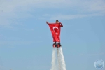 DENZ ENLKLERNDE EKMEL YARIMALAR VE MUHTEEM FLYBOARD SHOW