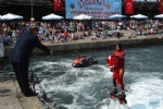 DENZ ENLKLERNDE EKMEL YARIMALAR VE MUHTEEM FLYBOARD SHOW