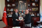 MHP L BAKANI YKSEL AYDINDAN BELEDYE BAKANIMIZ ENGN UZUNERE ZYARET