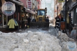 Kar Yann Ardndan Cadde, Sokak Ve Kaldrmlar Kardan Temizlendi.