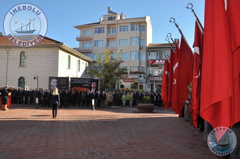 Ulu nderi lmnn 75. Ylnda Saygyla Anyoruz!