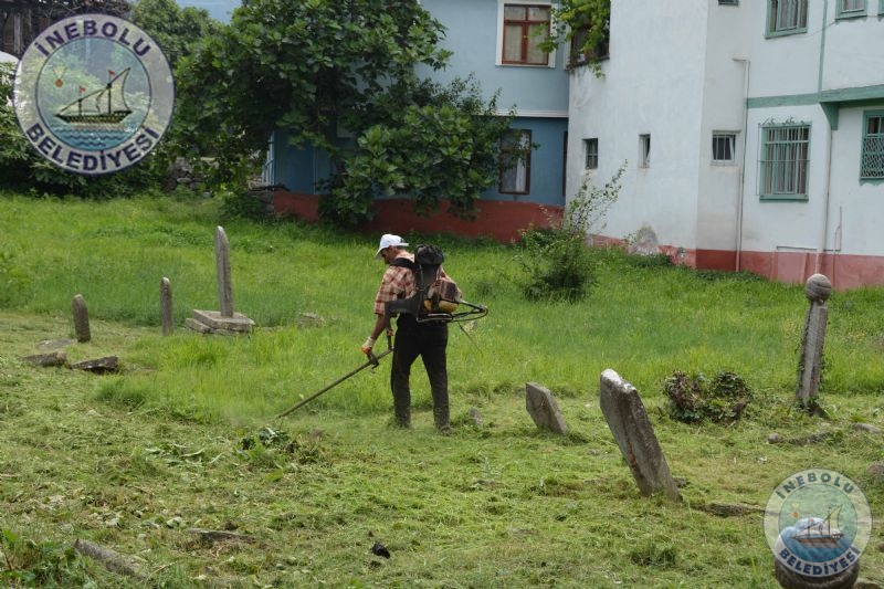 Mezarlklarda Ramazan Bayram ncesinde Temizlik