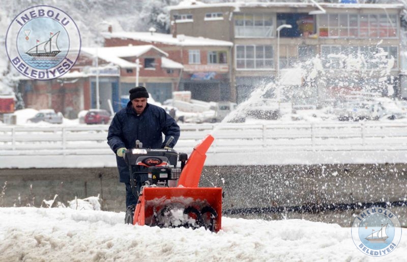 nebolu'da Yaan Karla Beraber, Yeni Kar Temizleme Makineleri  Banda!