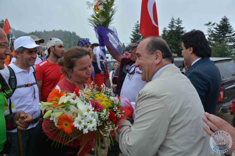 Atatrk ve stiklal Yolu Yryleri uha Doruunda