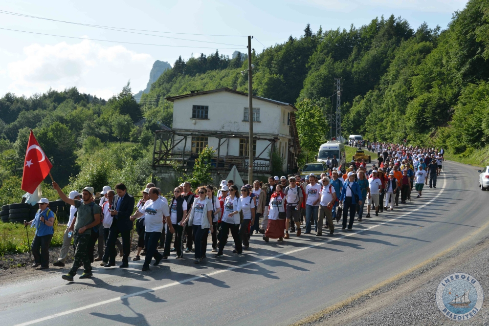 nebolulular, stiklal Yolunu Gururla Yrdler