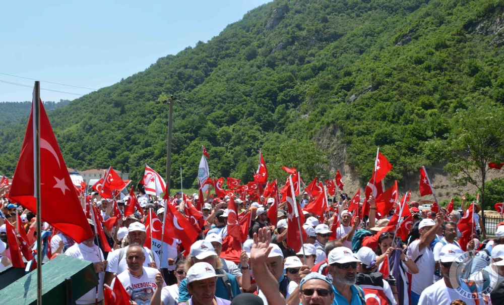 Atatrk Ve stiklal Yolu Yrylerine Muhteem Karlama