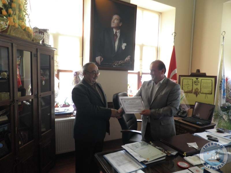 Bakan Uzunerden Fuara Katlanlara Teekkr Belgesi!