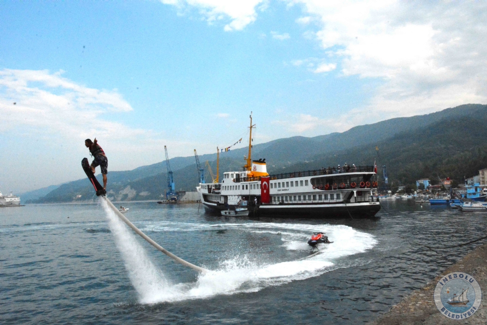 DENZ ENLKLERNDE EKMEL YARIMALAR VE MUHTEEM FLYBOARD SHOW
