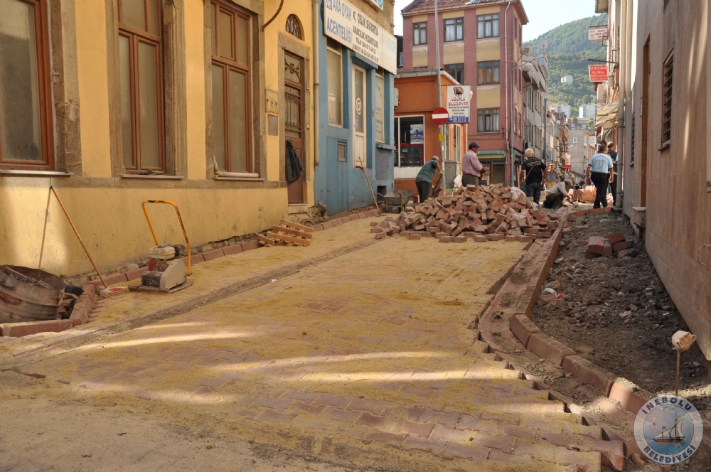 HACI NUMAN CADDES YOL YAPIM ALIMALARI SRATLE DEVAM EDYOR