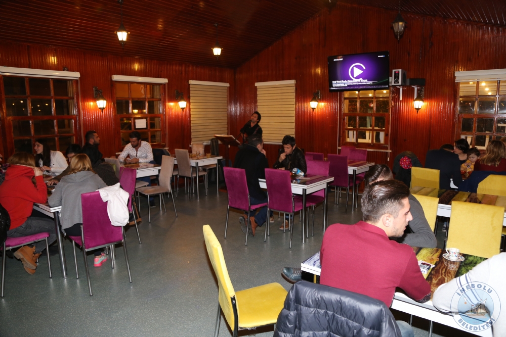 HUZUR CAFEDE GTAR DNLETS