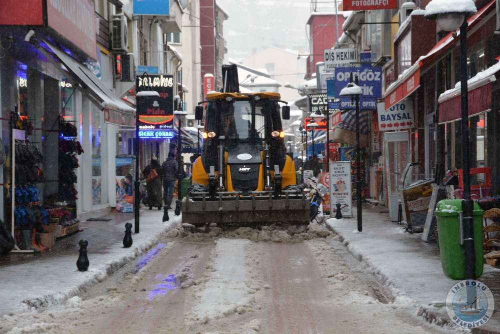 KARLA MCADELE GECE GNDZ DEVAM EDYOR