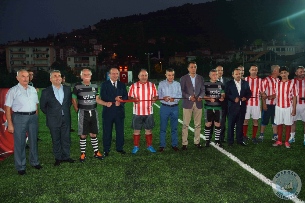 BAKANIMIZ, YENLENEN 9 HAZRAN STADYUMUNUN AILIINA KATILDI