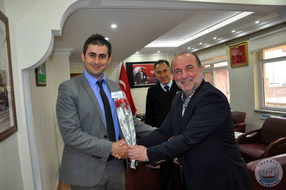 BAKANIMIZ ENGN UZUNERN, POLS HAFTASINDA KARANFL JEST