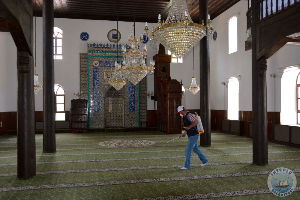 NEBOLUDA CAMLER GL KOKUYOR