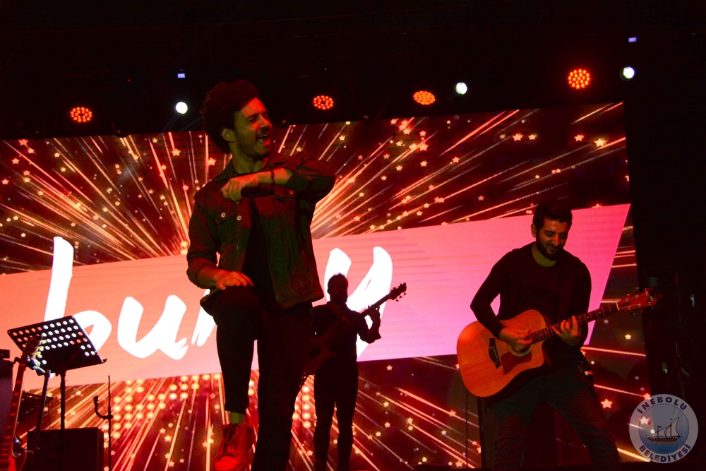 BURAY, FESTVALN LK GECESNDE NEBOLU'YU COTURDU