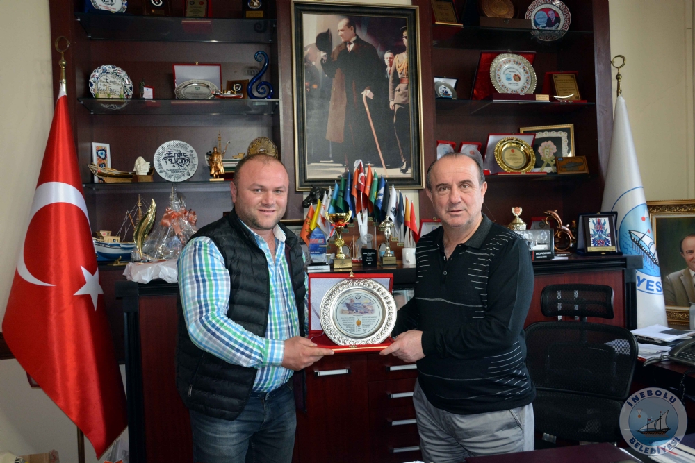 BELEDYE BAKANIMIZ ENGN UZUNER'DEN PLAKET