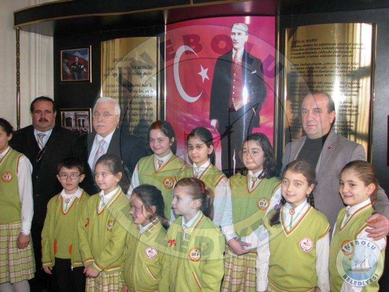 Atatrk lkretim Okuluna  Atatrk Kesi