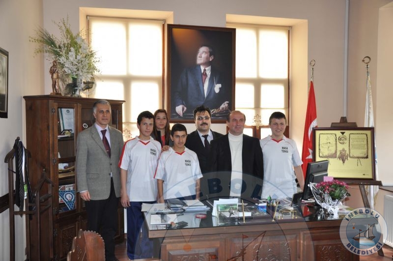 nebolu Anadolu Lisesi Masa Tenisi Takmna Belediyemizden Spor Malzemeleri  Destei...