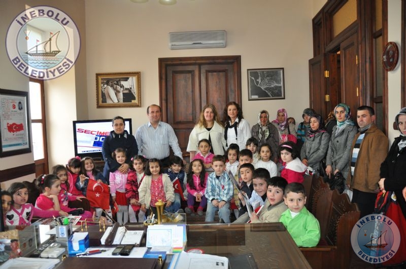 Okul ncesi Eitimi enliinde  ocuklar Belediyede.