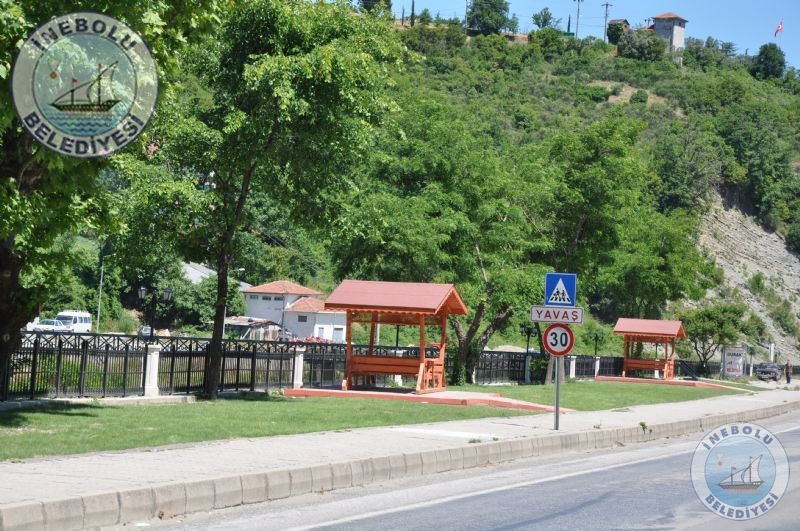 Abdurrahman Paa Caddesi Kaldrm Kenarlar  Kamelyalar le Gzelleti!.