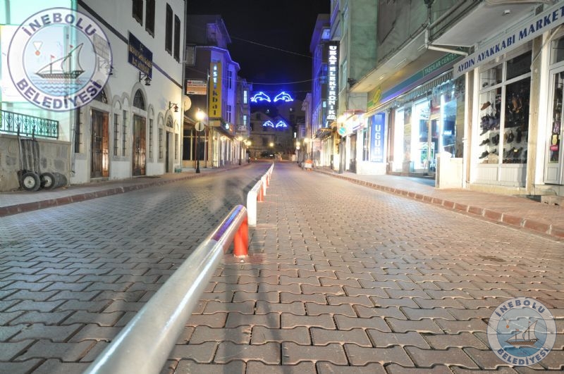 M.kemal Paa Caddesi Yunuslarla klandrld.