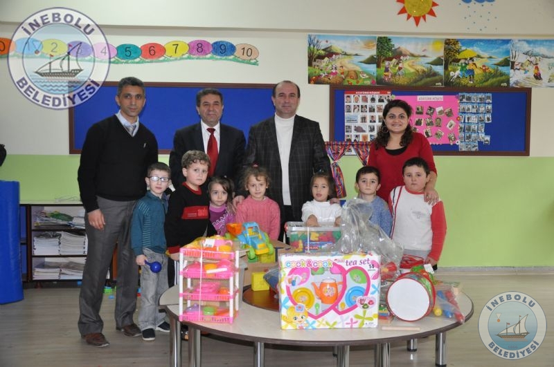 Hseyin Avni lkretim Okulu Ana Snfna Oyuncak  Destei!