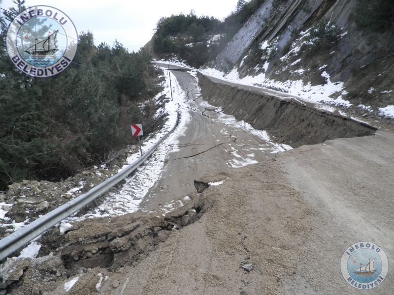 nebolu  – Abana Karayolunda Heyelan!