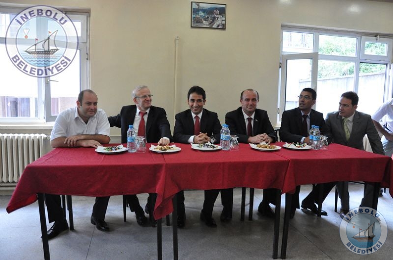 Birlik Ve Beraberlik inde Bir Ramazan Bayram Kutland.