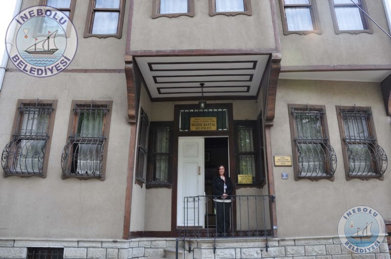 Nezihe Battal K�lt�r Evi Ziyaret�ilerini Bekliyor.
