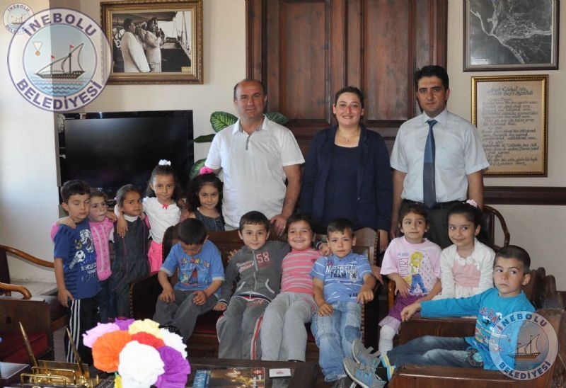 Mehmet B�lent �zy�r�k �lkokulu Anas�n�f�ndan Belediyemize Ziyaret