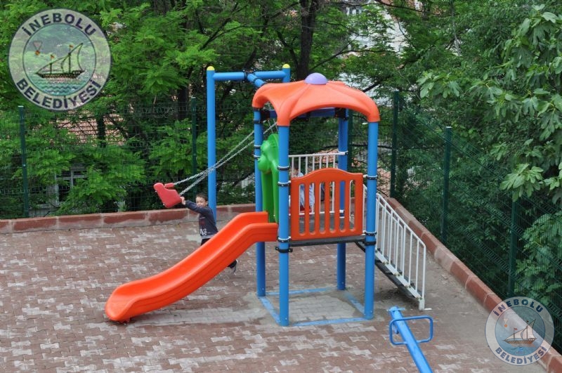 Belediyemizce, M.b�lent �zy�r�k �lkokulu-ortaokulu Bah�esinde Yap�lan  Yeni  D�zenlemeler!