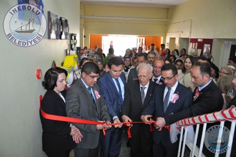 Halk E�itimi Merkezi El Sanatlar� Sergisi A��l��� Yap�ld�