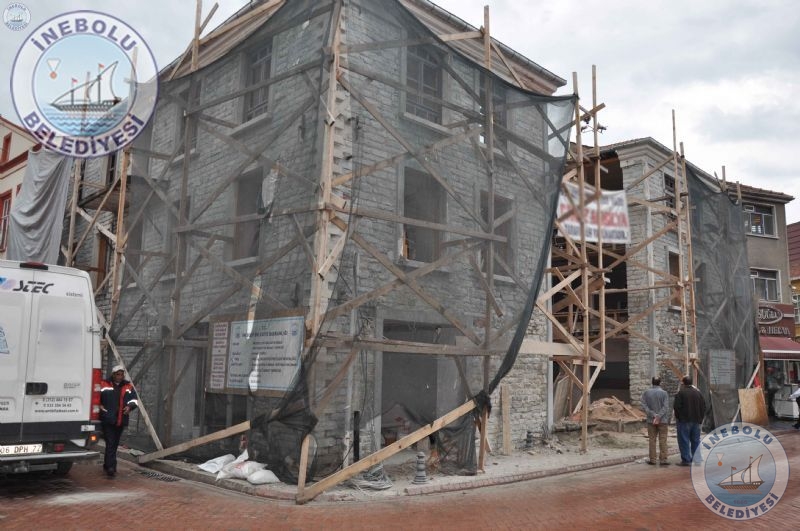 Tarihi Mirasmz, Belediye Eski Hizmet Binasnn Restorasyonu Sratle Devam Ediyor