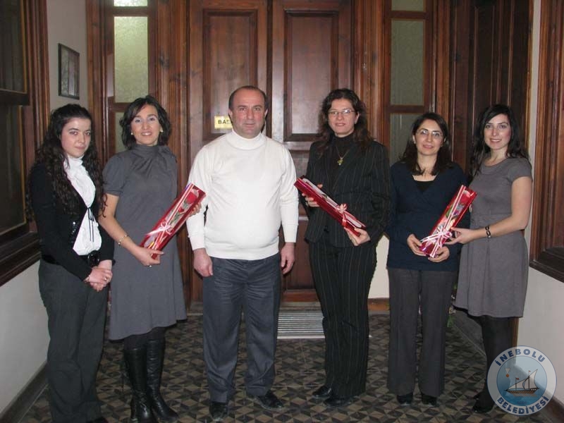 Bakanmzdan Bayan Personeline Anlaml Jest..